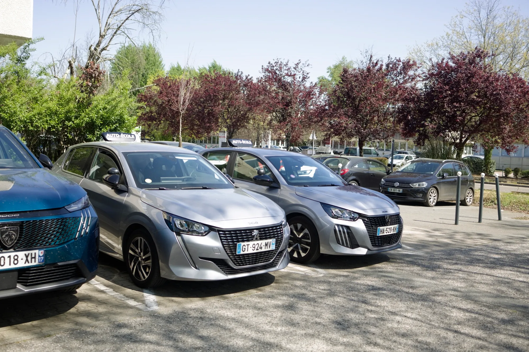 Voitures de l'auto-école Mob'incub